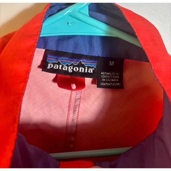 Patagonia Woman’s Medium Red Windbreaker Jacket – Lightweight Packable Active - Picture 4 of 5